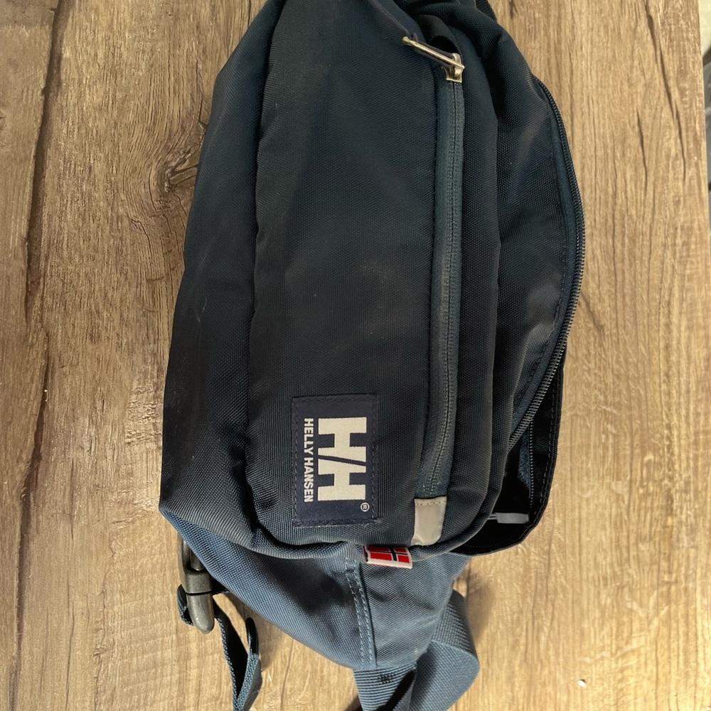 Helly Hansen Dark Navy Belt Bag with HH Patch - Picture 5 of 5